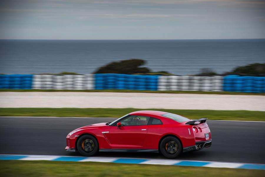  Nissan GT-R Track Edition 2016 года  (AU) (фото 13 из 13)
